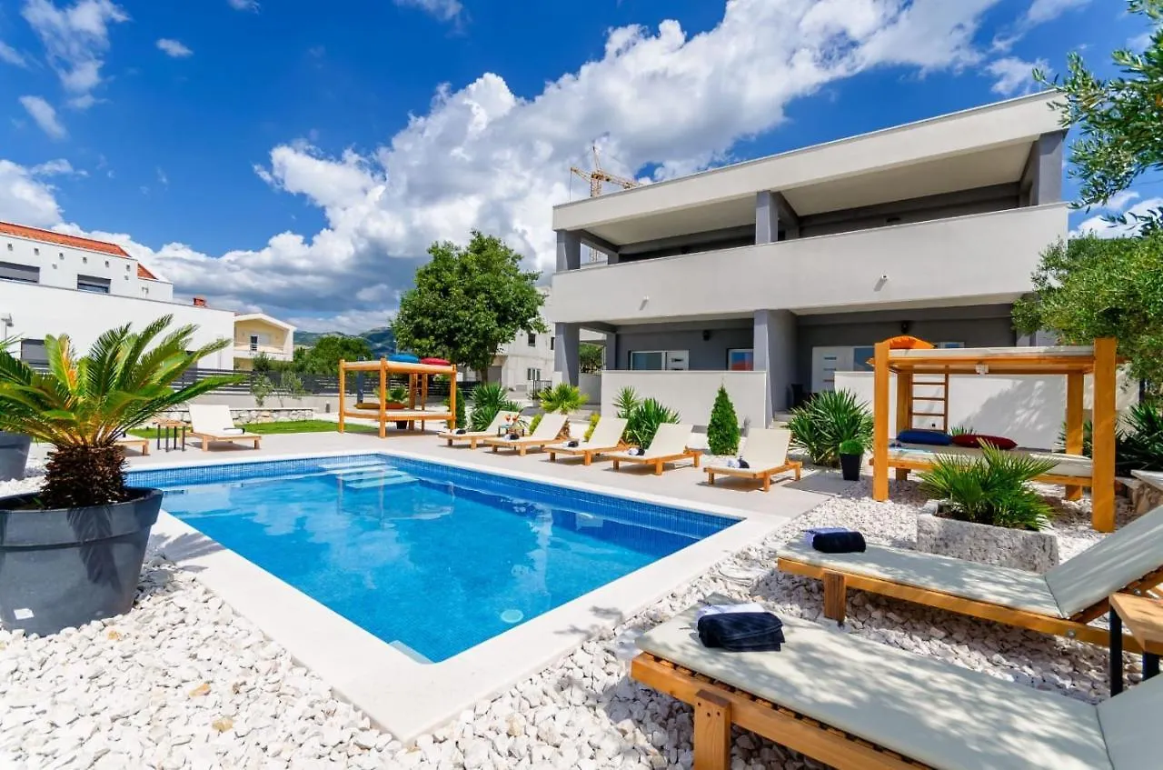 Deluxe Double Room With Sauna And Pool Kastela 0*,